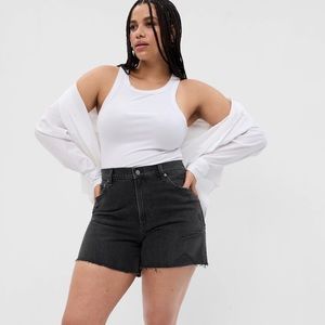 NWT GAP Black 4" High Rise Stride Shorts with Washwell size 31 (size 12)